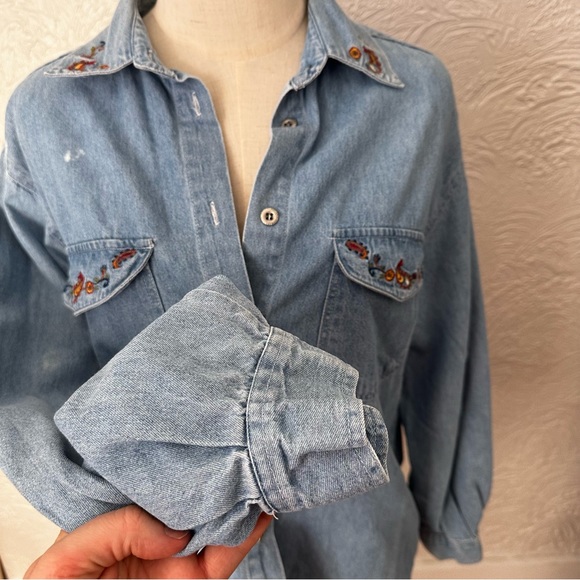 Vintage 90s Capacity Denim Button Down Embroidered Collared Shirt - Picture 4 of 8